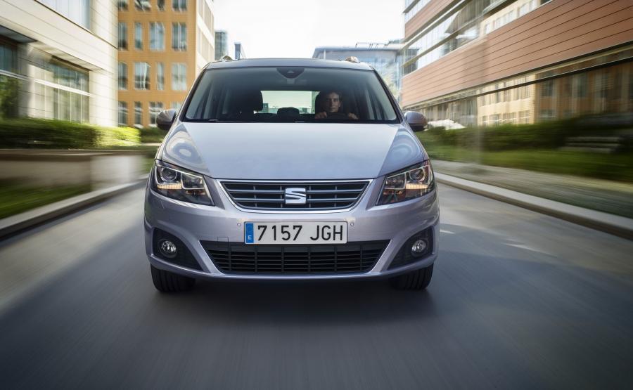  Seat Alhambra 2015 года  (фото 19 из 35)